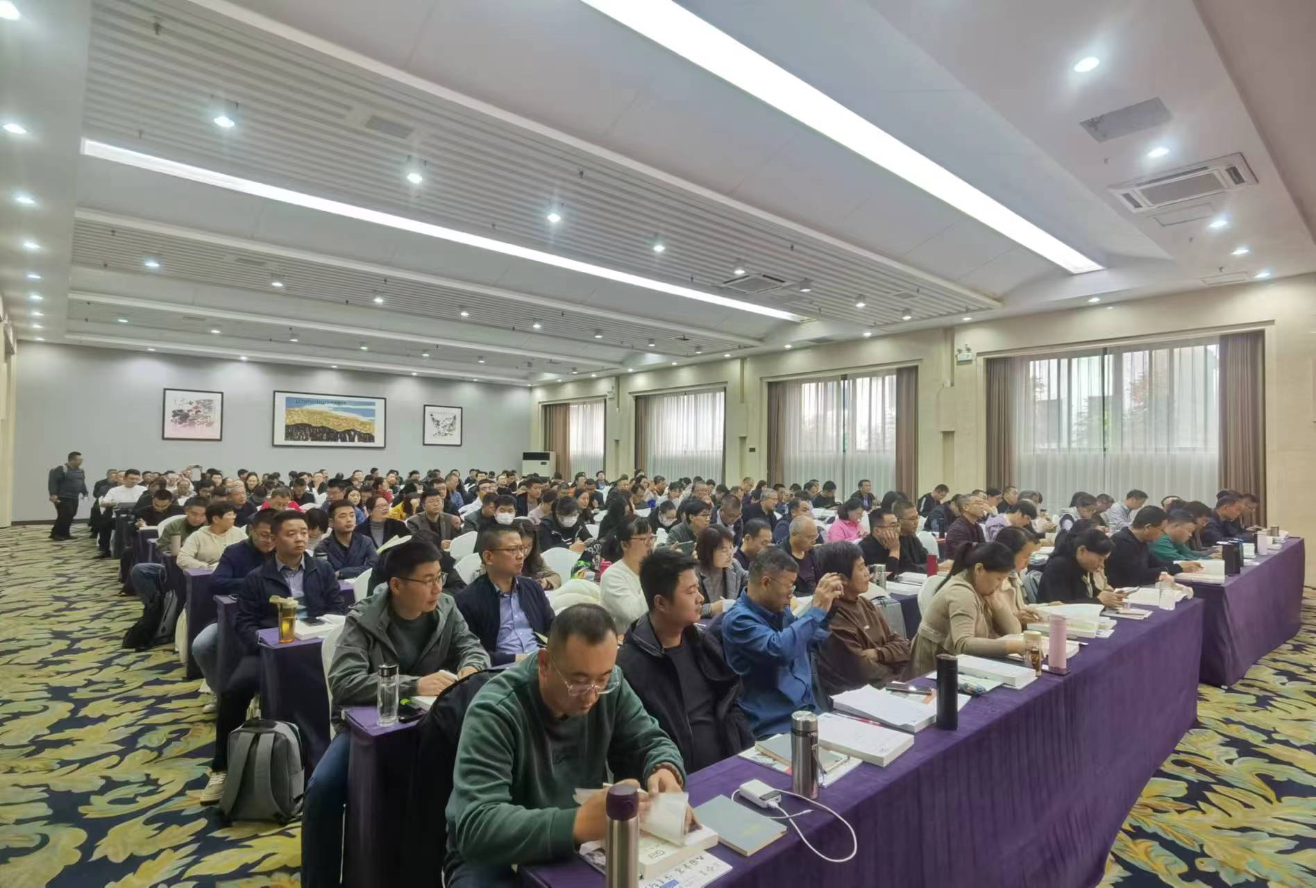 戳我試試